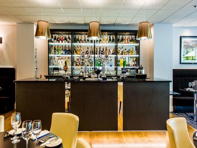 The Park Hotel Барнстъпъл Екстериор снимка