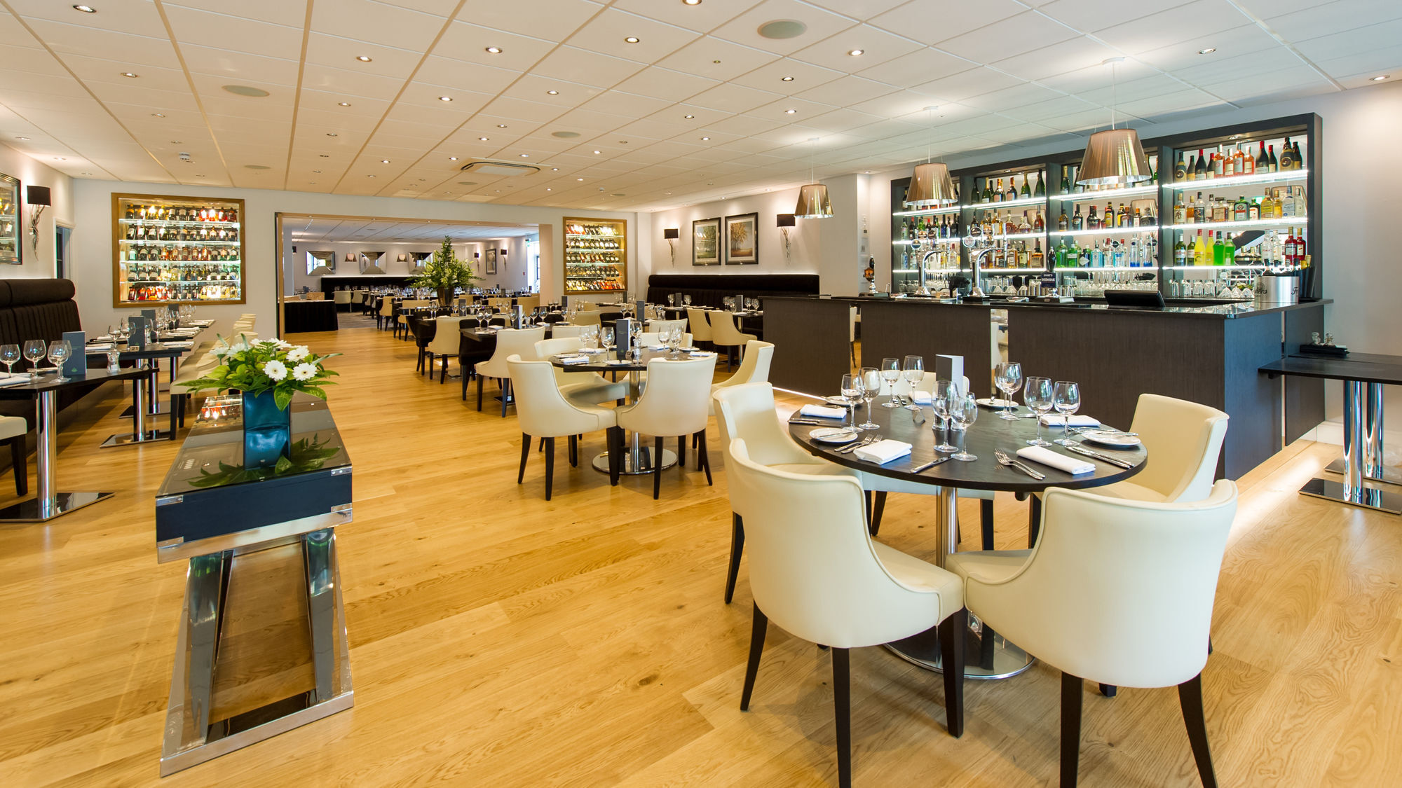 The Park Hotel Барнстъпъл Екстериор снимка