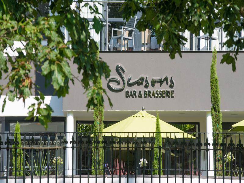The Park Hotel Барнстъпъл Екстериор снимка
